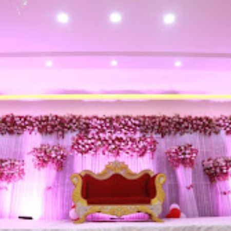 Guru Dev Palace Hotel & Lawn,Ayodhya Exterior foto